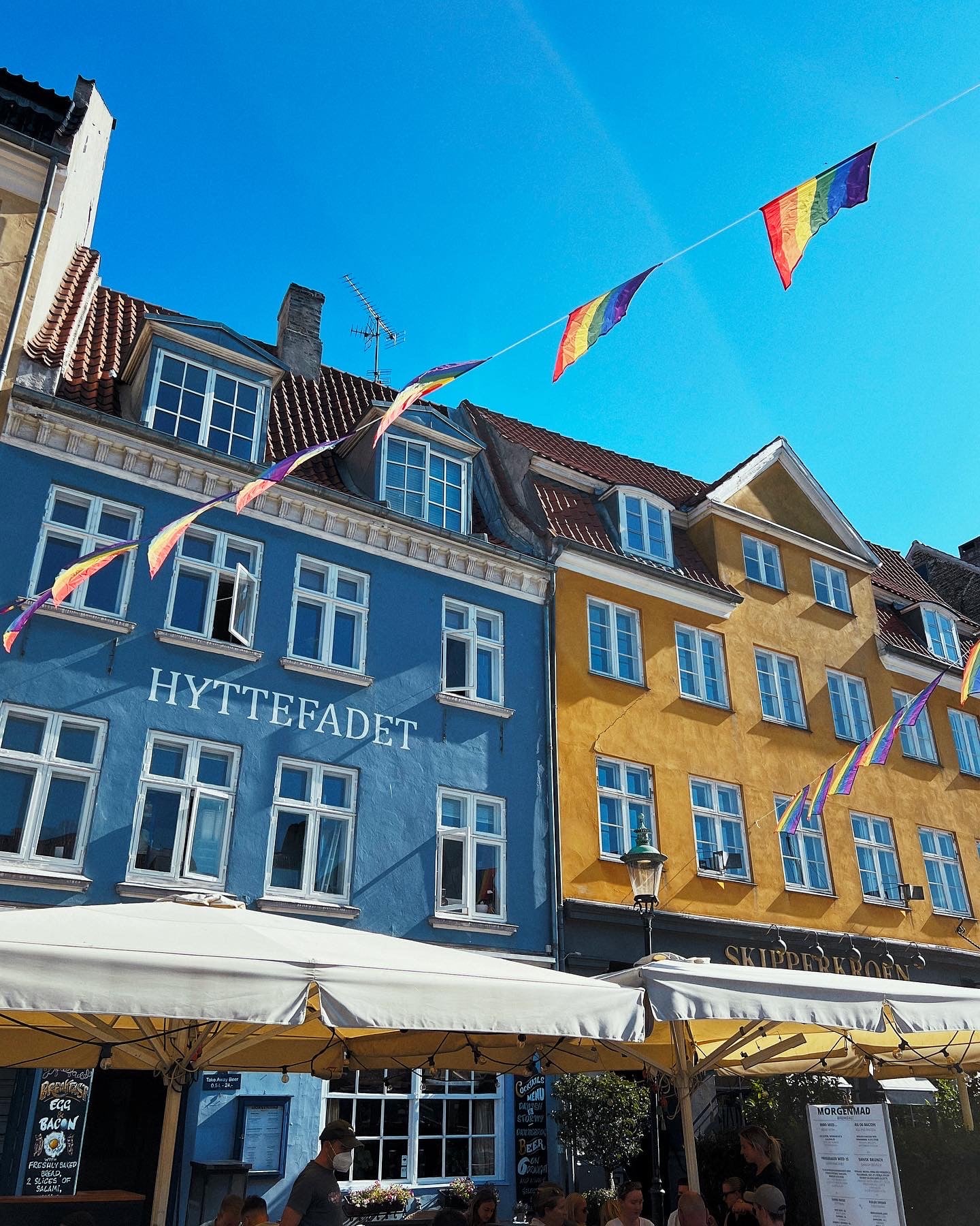 01CE29D4-7117-4116-8246-573474AE7490