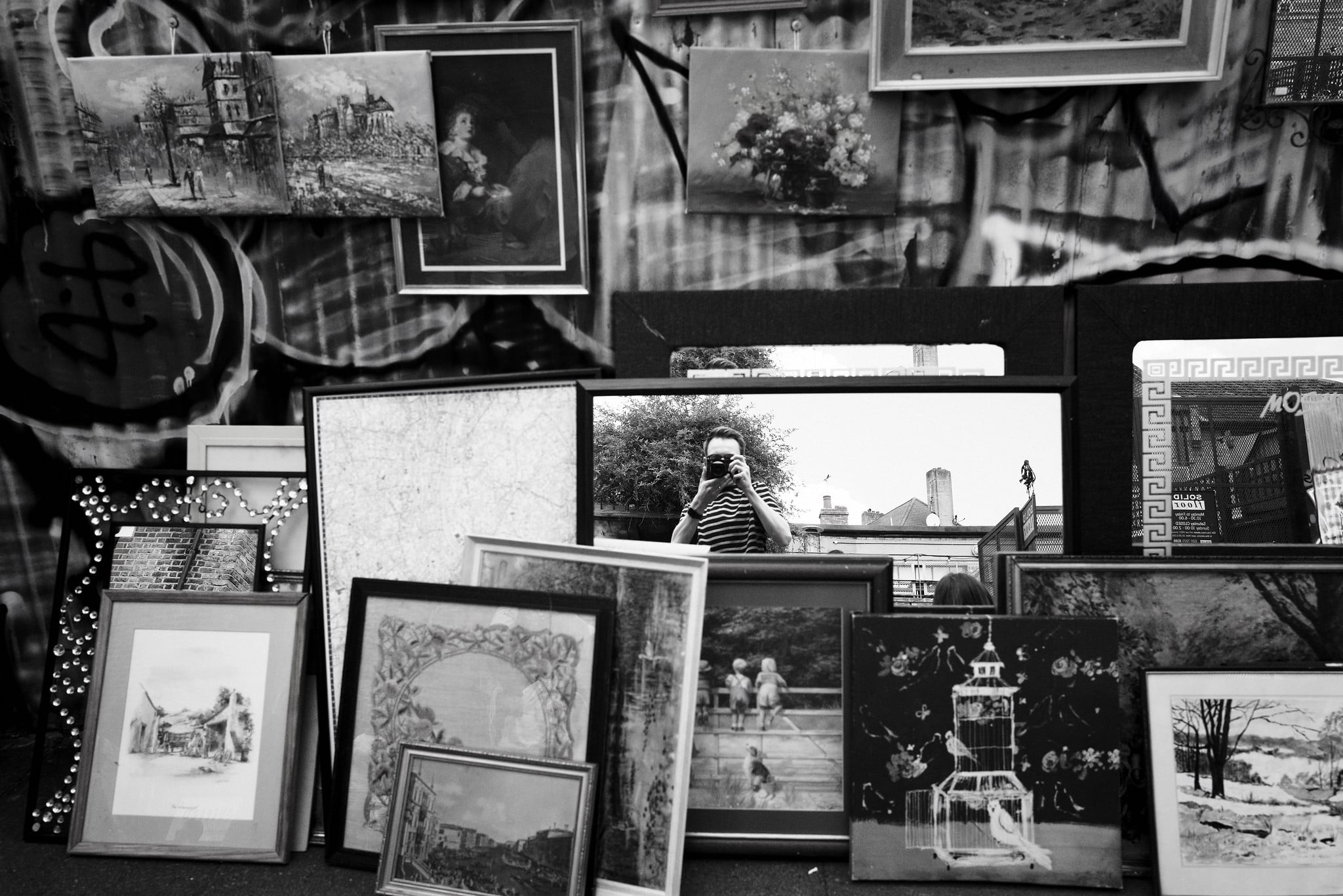 Frames & Mirrors